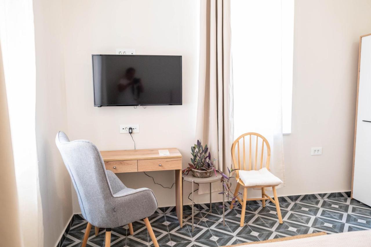 Kosnian City Suites B Экстерьер фото