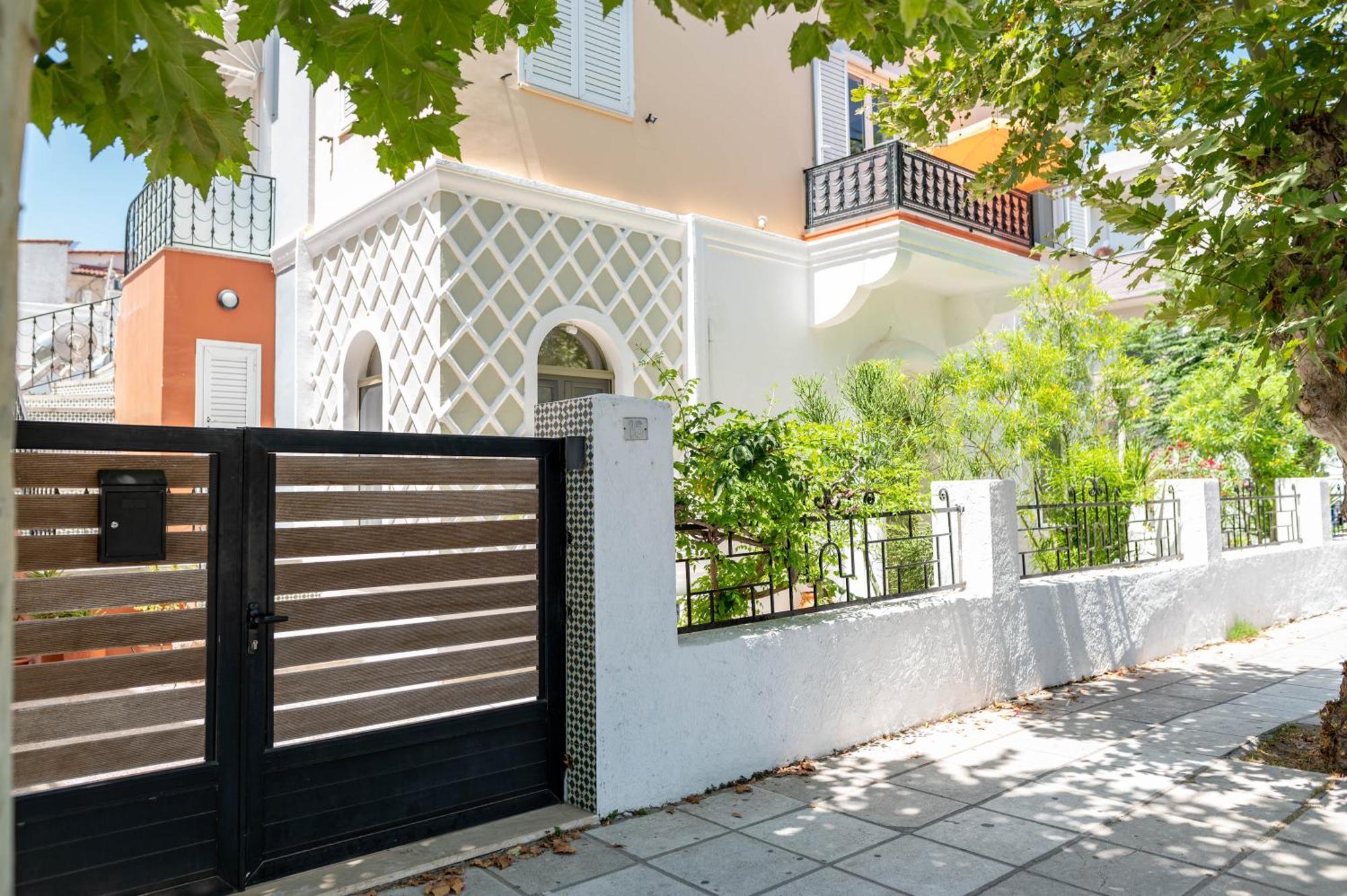Kosnian City Suites B Экстерьер фото
